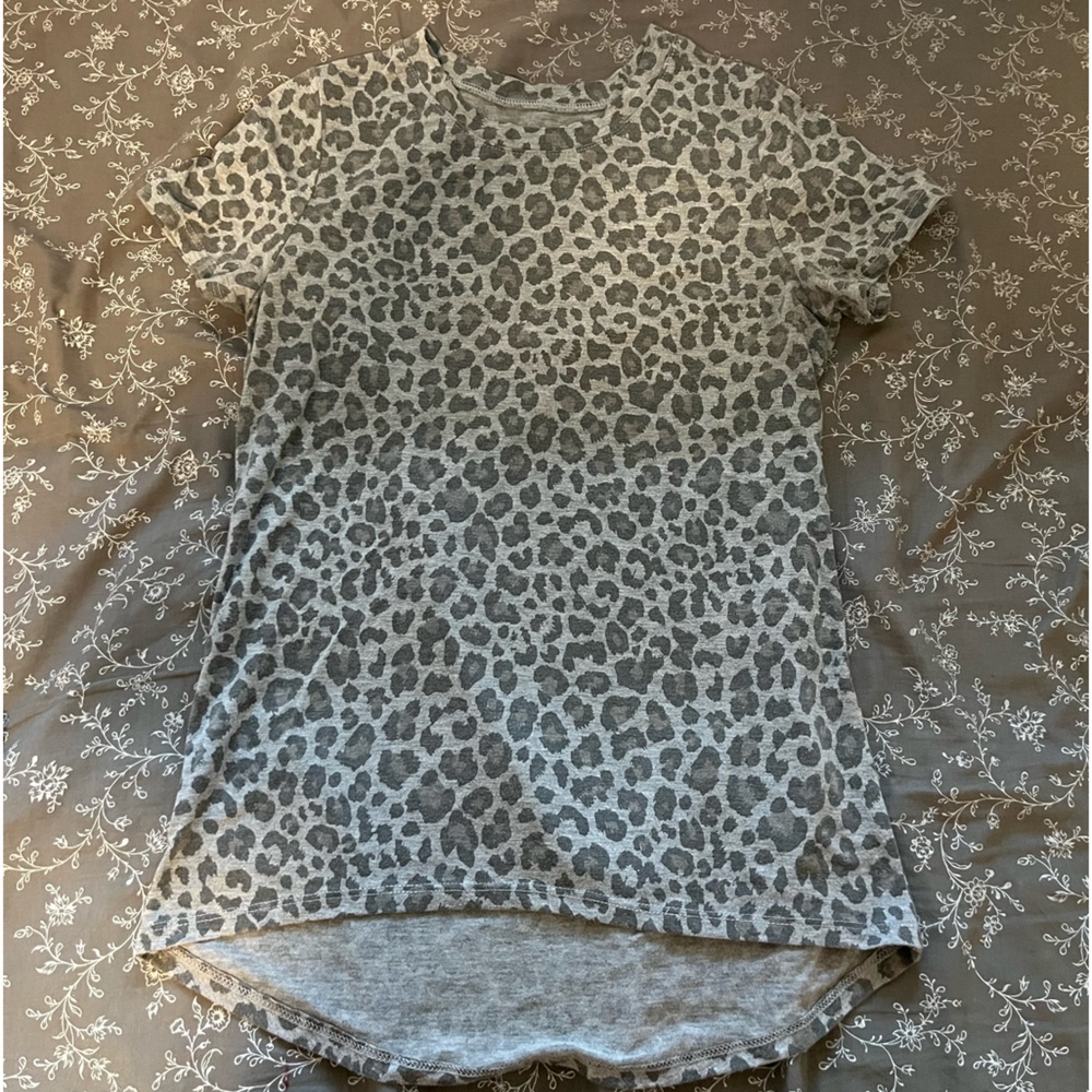 Grey Cheetah T shirt